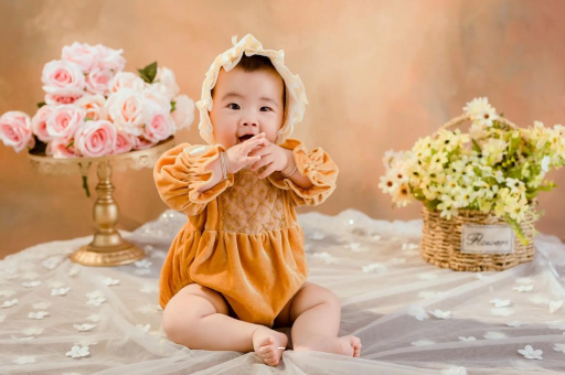 安吉宝宝睡觉爱笑 安吉宝宝睡觉爱笑